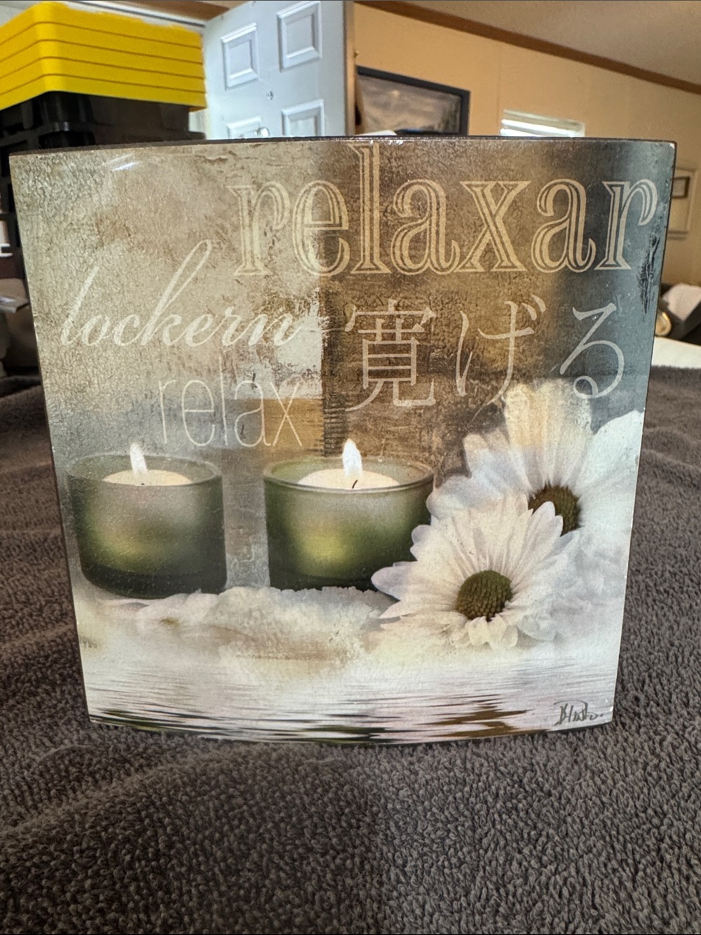 Relaxing Candle & Daisy Wall Art Print - Green, White sits or hangs